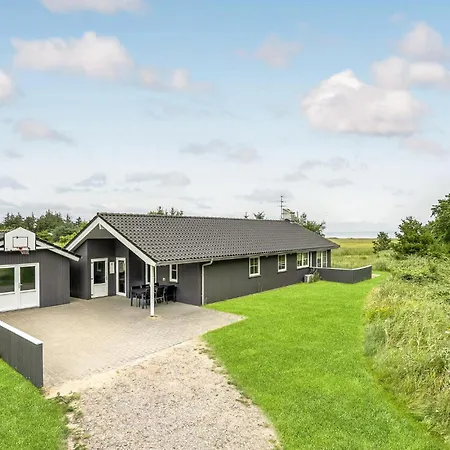 4 Bedroom In Romo Holiday home *